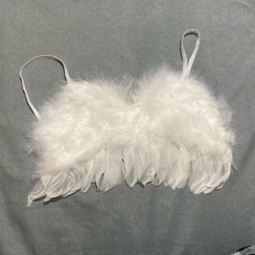 Little white angel wings
